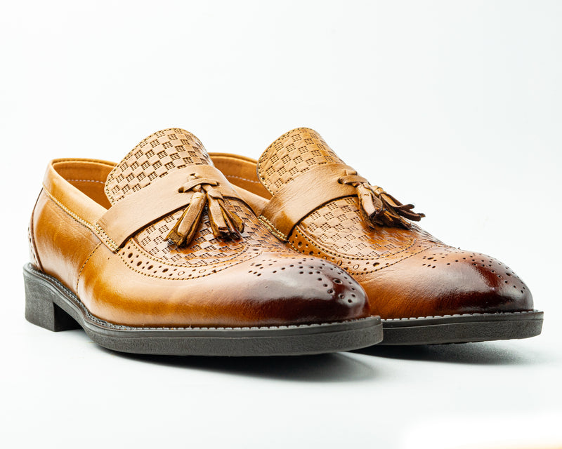 MOCASSINS EN CUIR TABAC À GLANDS